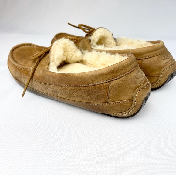 Too small - Picture 3 of 10